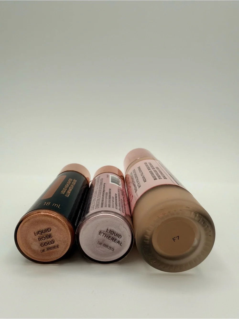Revolution Glow Face Bundle: F7 Foundation & Highlighters